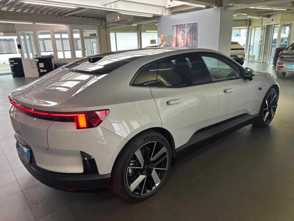 Polestar 4