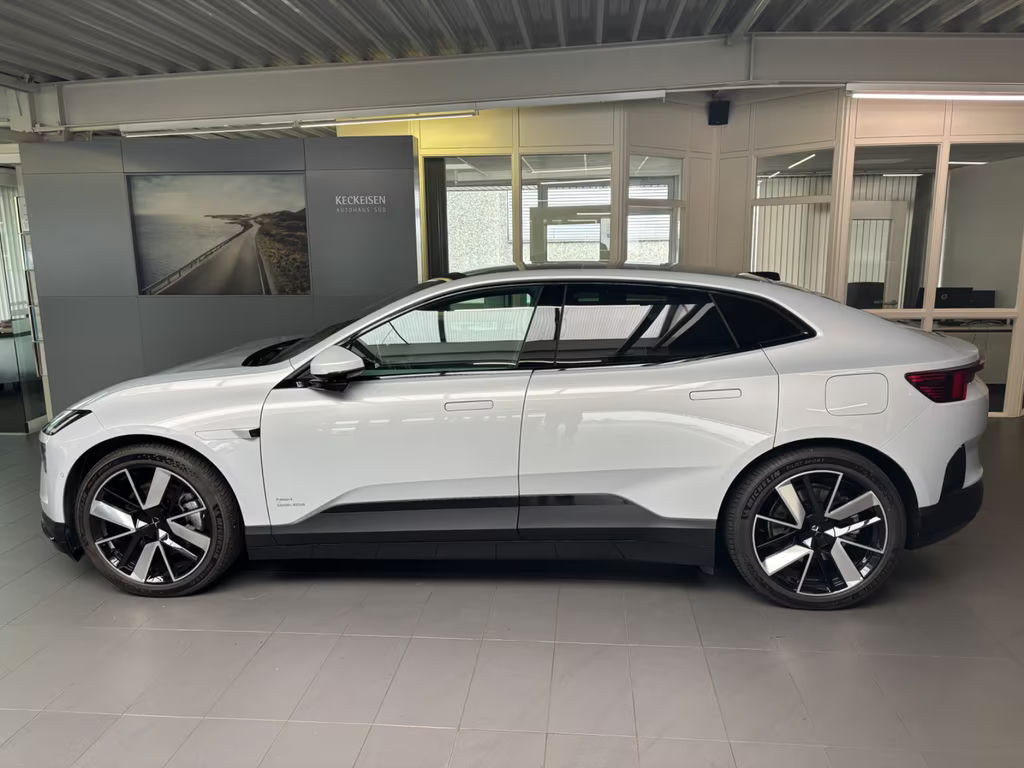 Polestar 4
