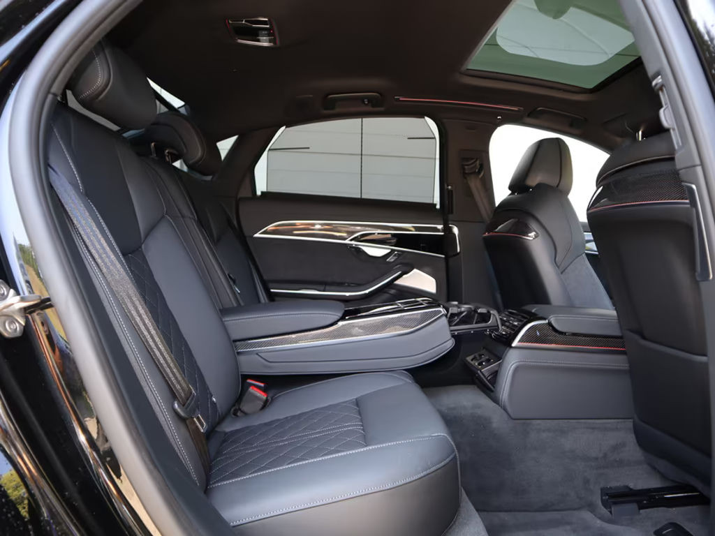 Audi S8