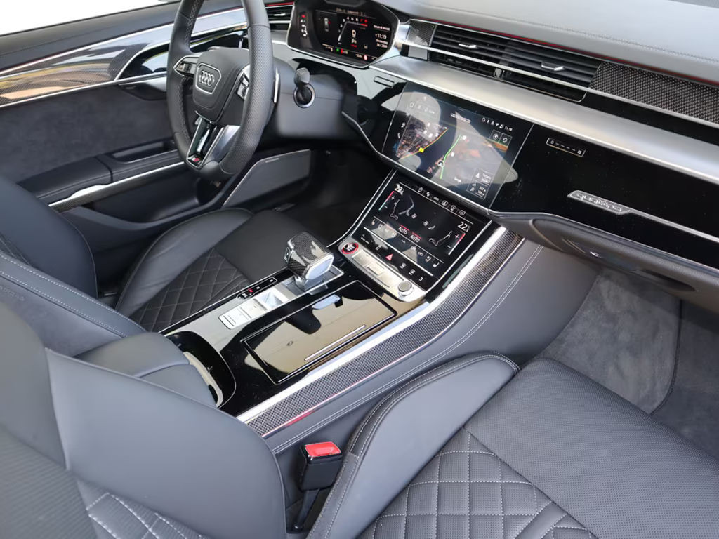 Audi S8