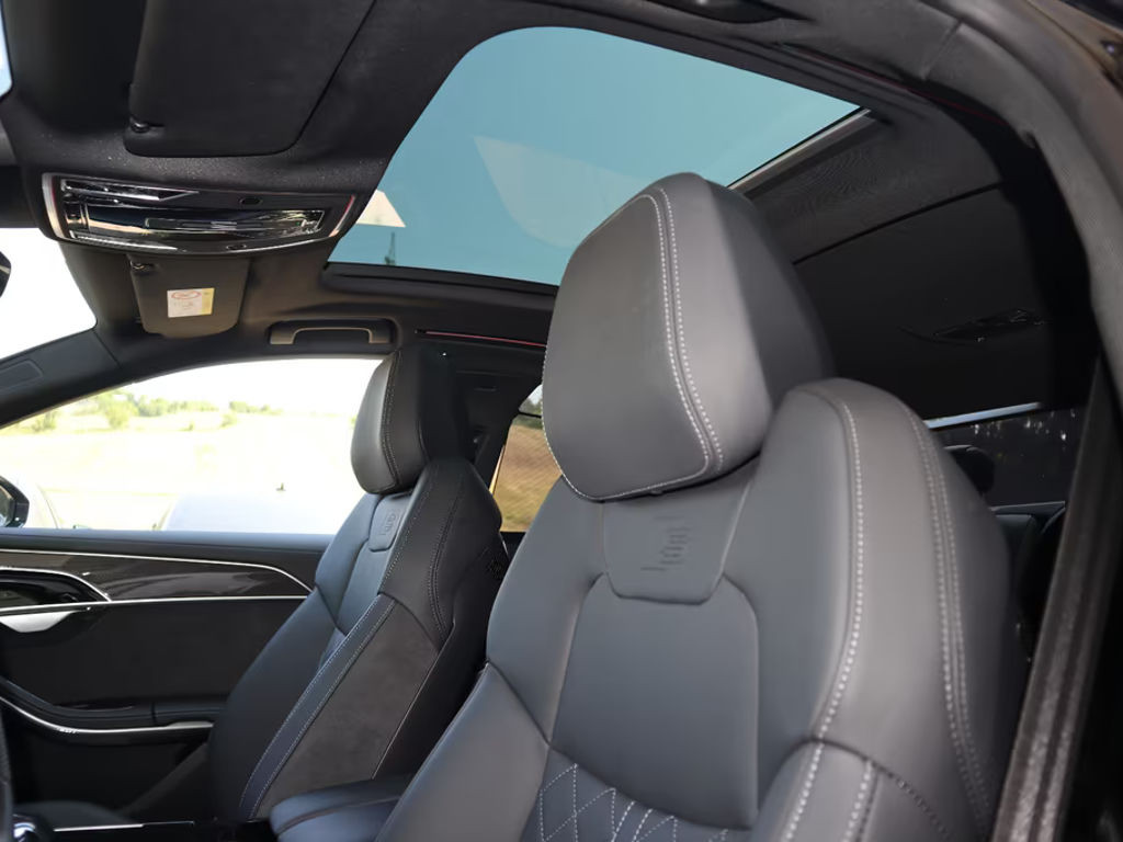 Audi S8