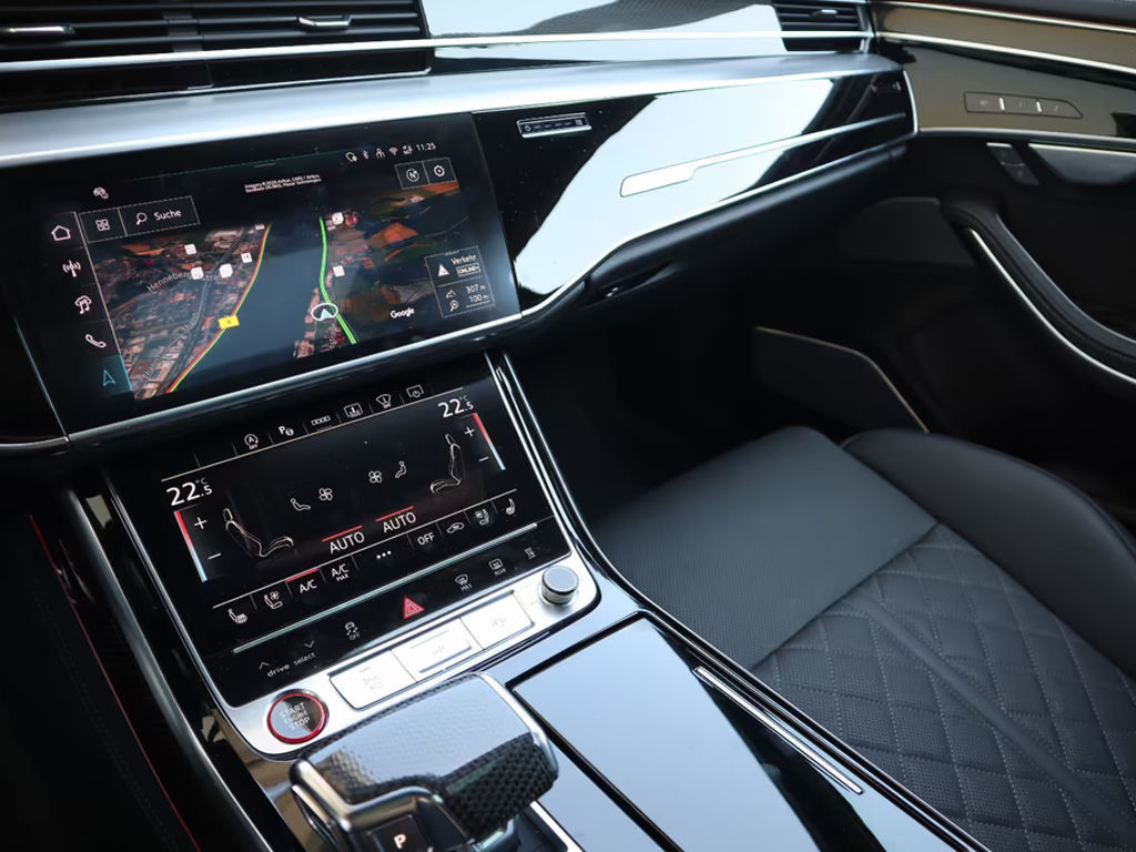 Audi S8