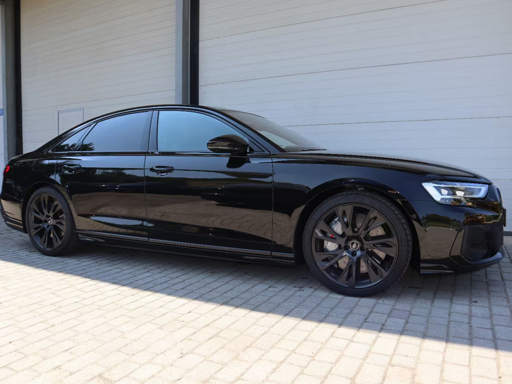Audi S8