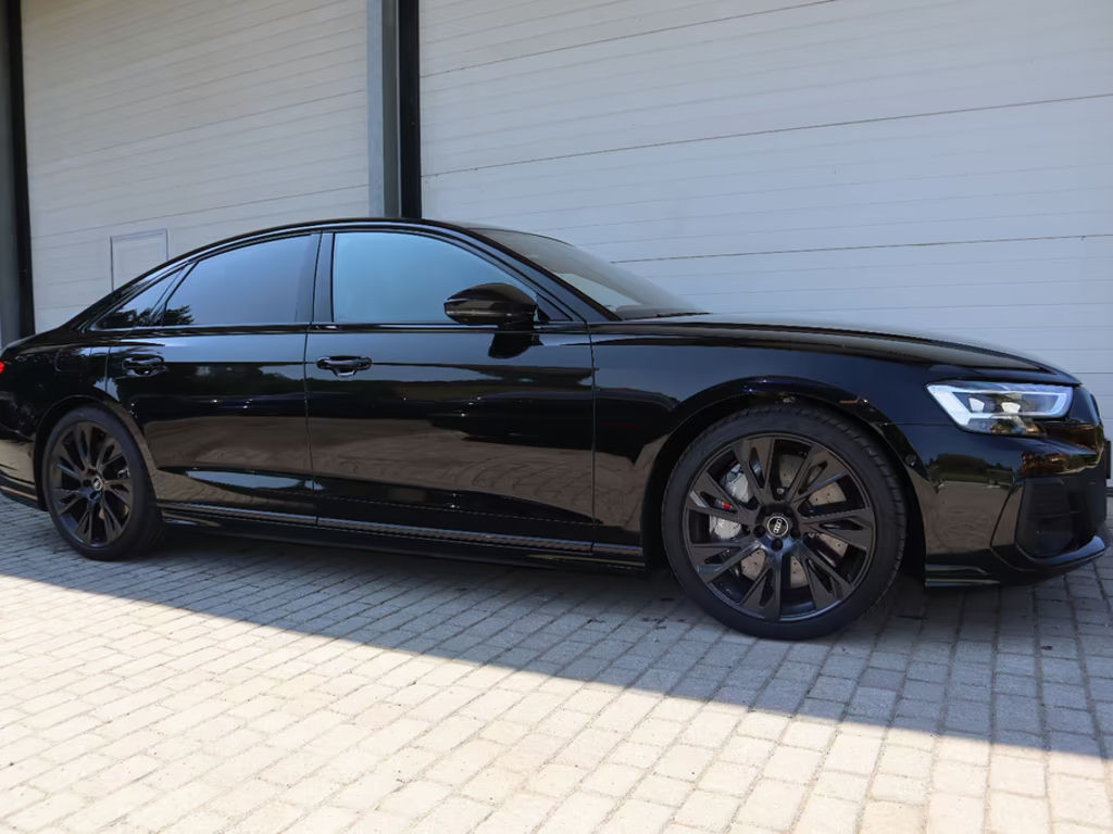 Audi S8
