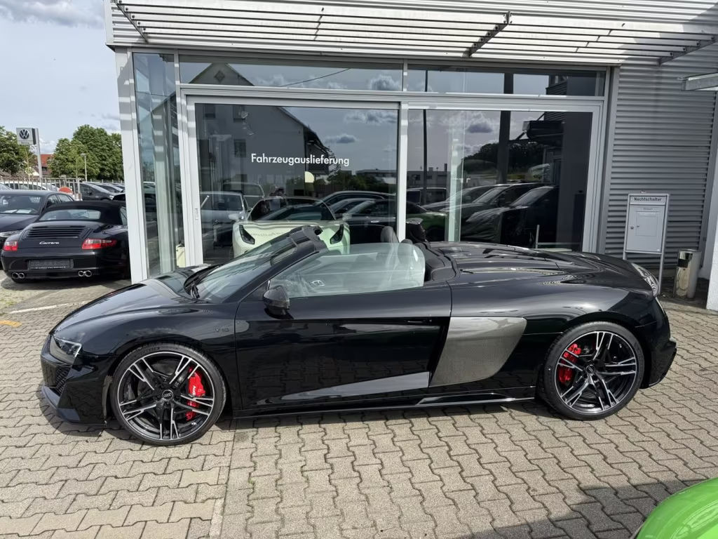 Audi R8