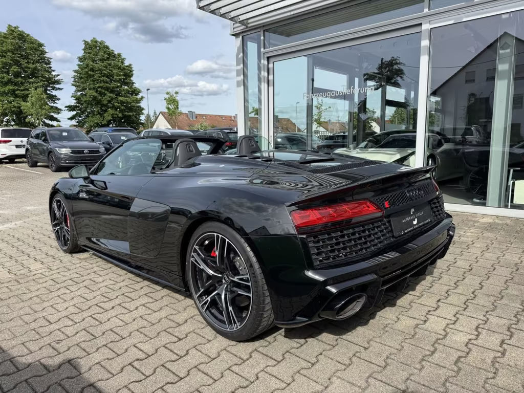 Audi R8