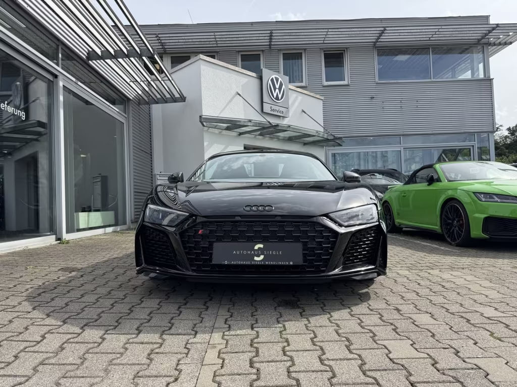 Audi R8
