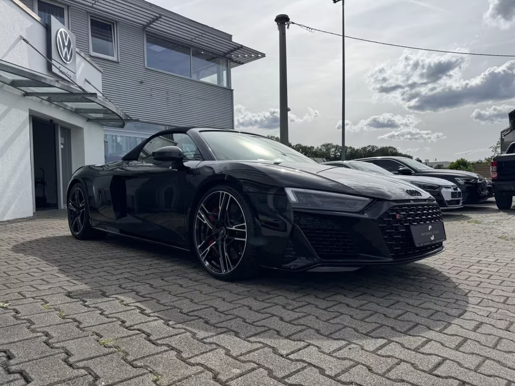 Audi R8
