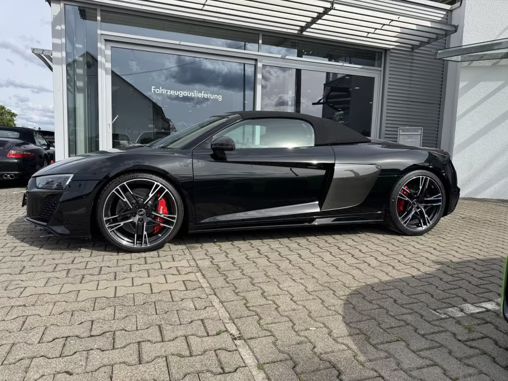 Audi R8