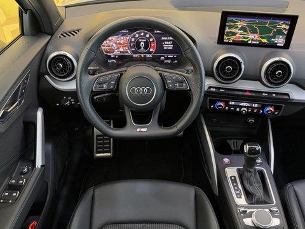 Audi SQ2