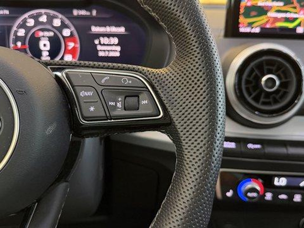 Audi SQ2