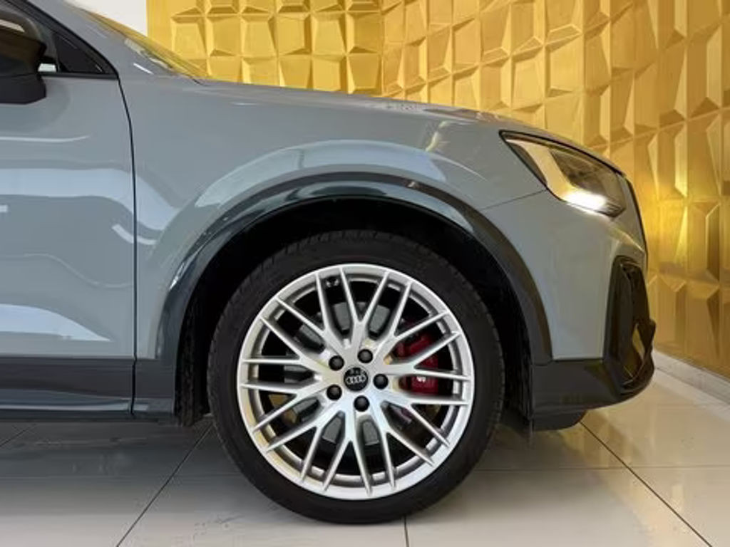 Audi SQ2