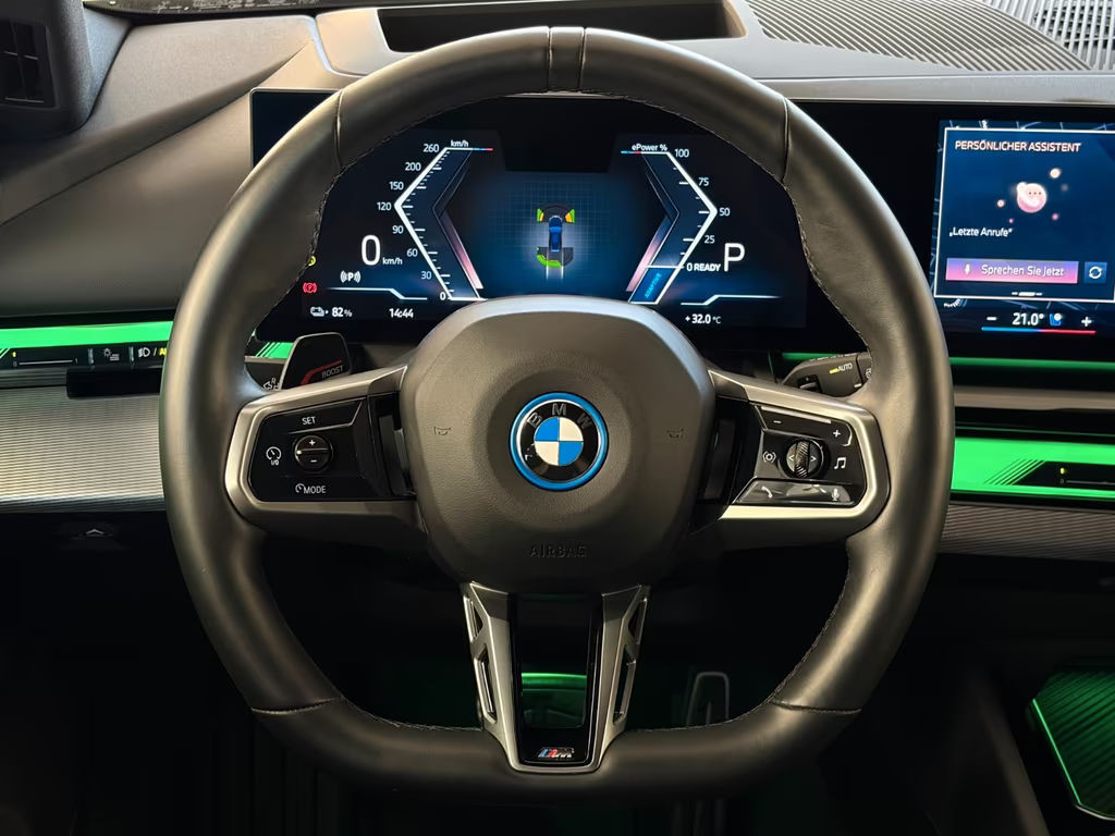 BMW i5
