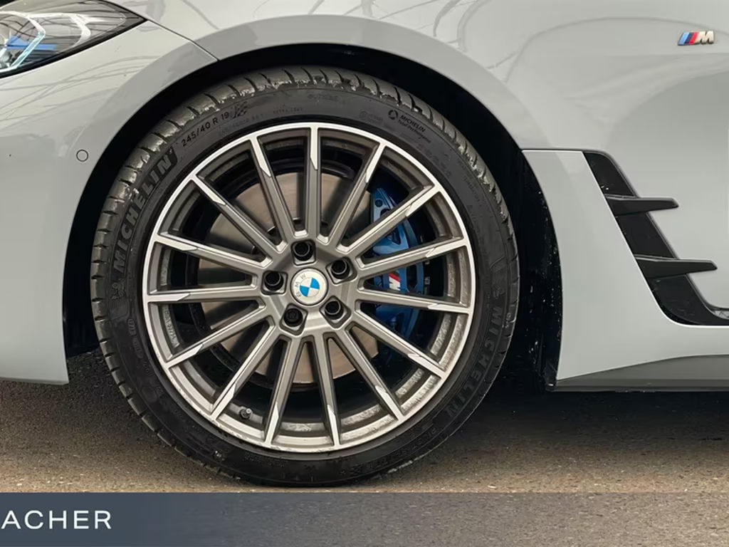 BMW M440
