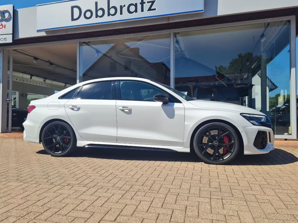 Audi RS3 Sedan