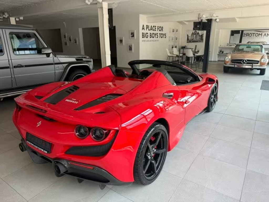 Ferrari F8