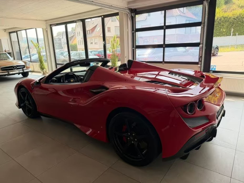 Ferrari F8