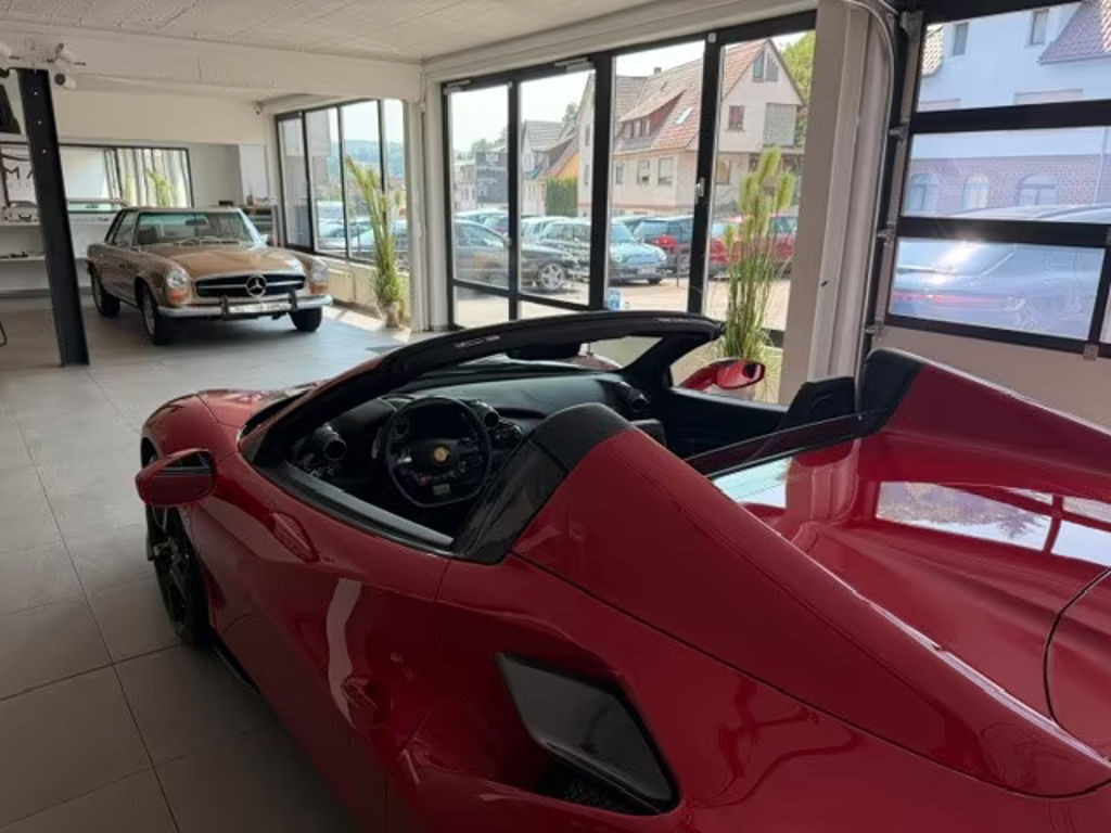 Ferrari F8