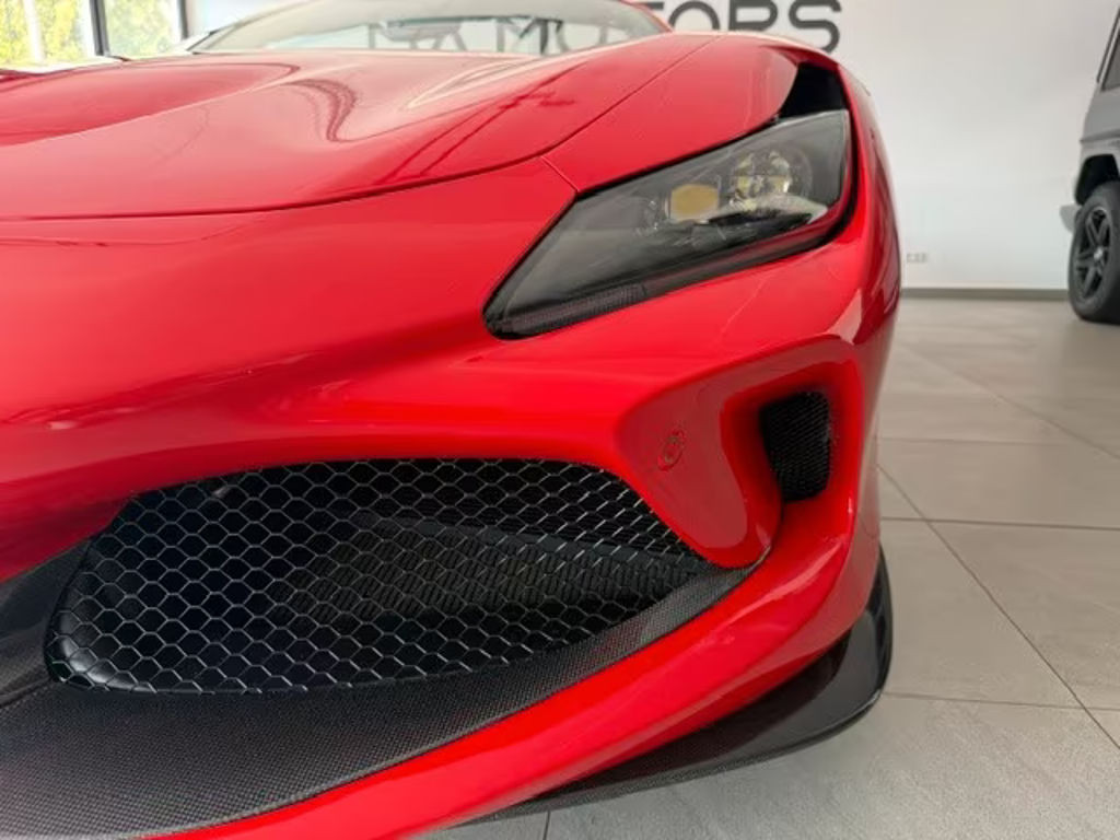 Ferrari F8