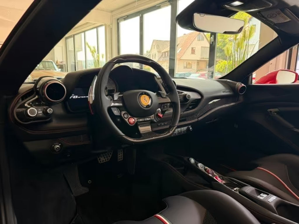 Ferrari F8