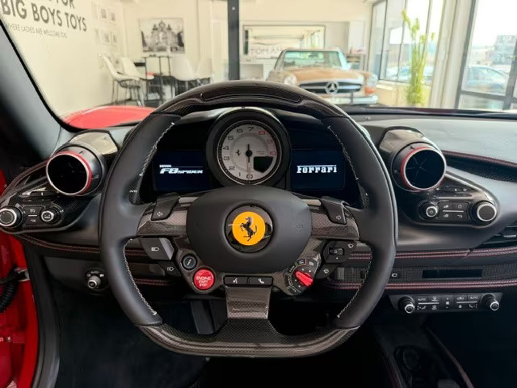 Ferrari F8