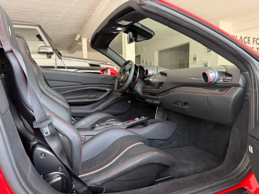 Ferrari F8