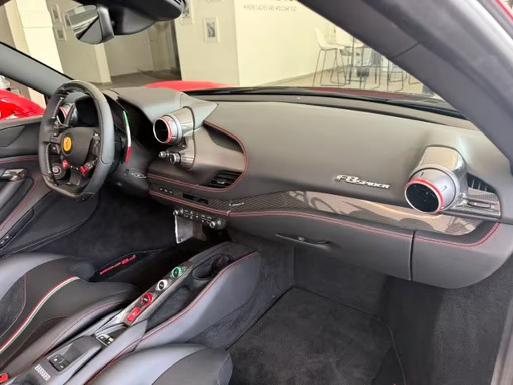 Ferrari F8