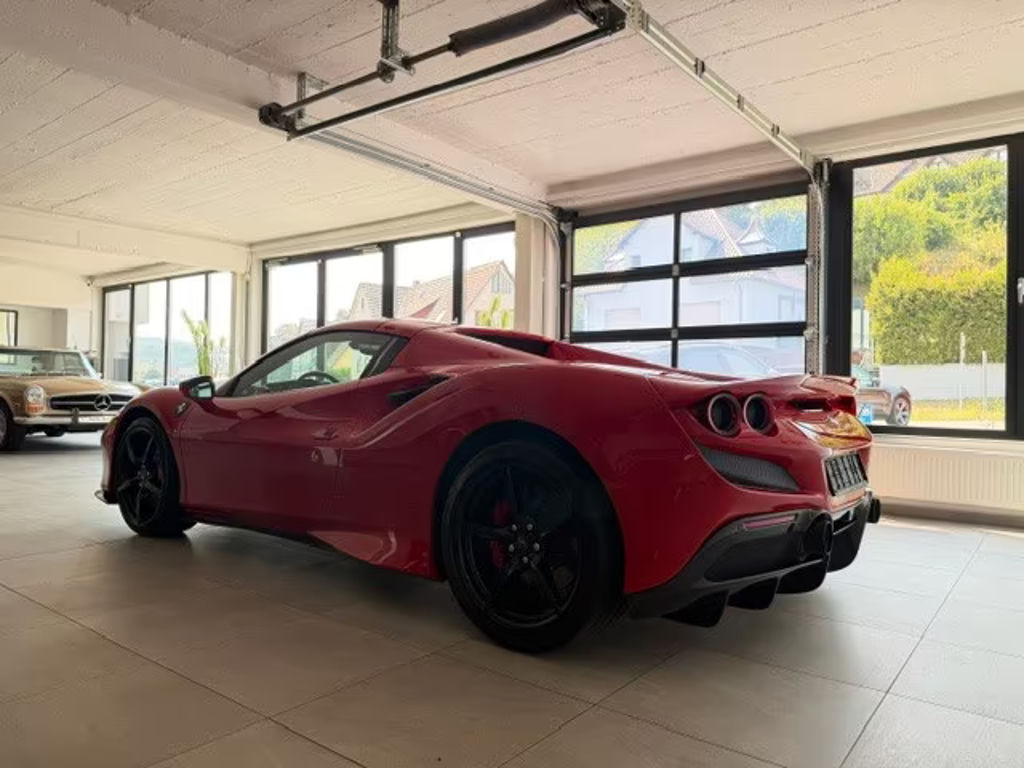 Ferrari F8