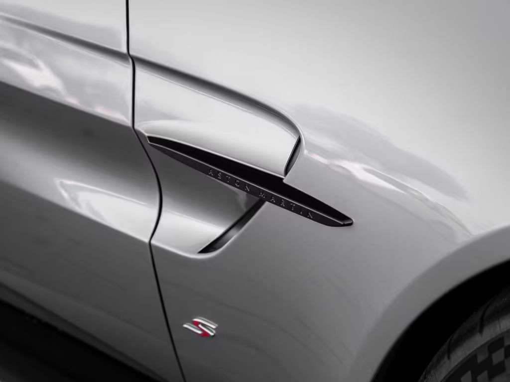 Aston Martin V8 Vantage