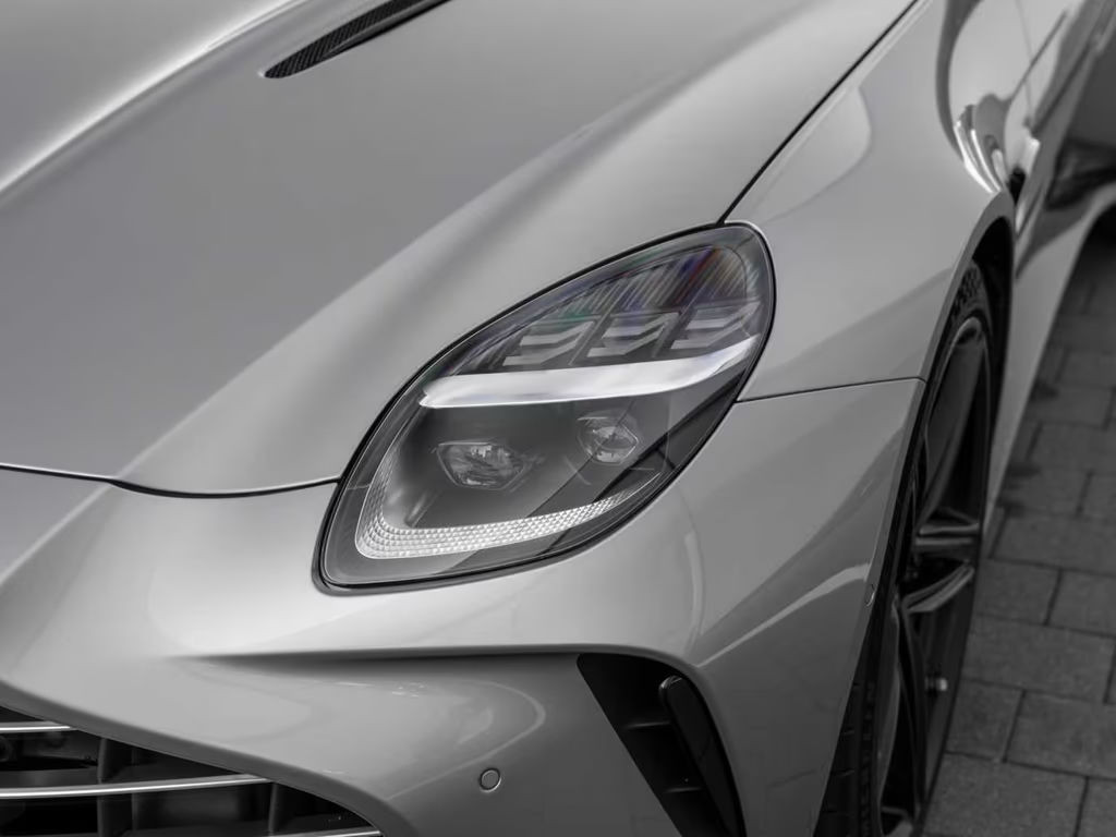 Aston Martin V8 Vantage