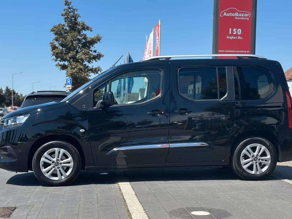 Toyota Proace (Verso) Proace City / Panorama / 5 Sitze / 1+ Hand / AHK