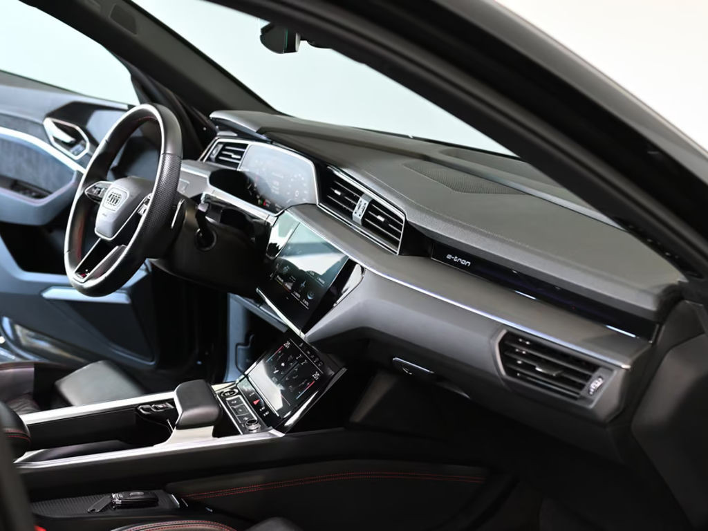 Audi Q8 e-tron