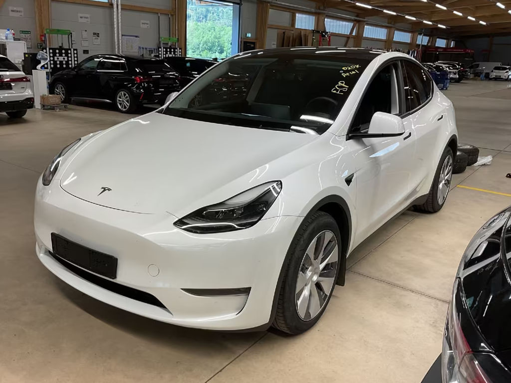 Tesla Model Y Long Range Dual Motor AWD