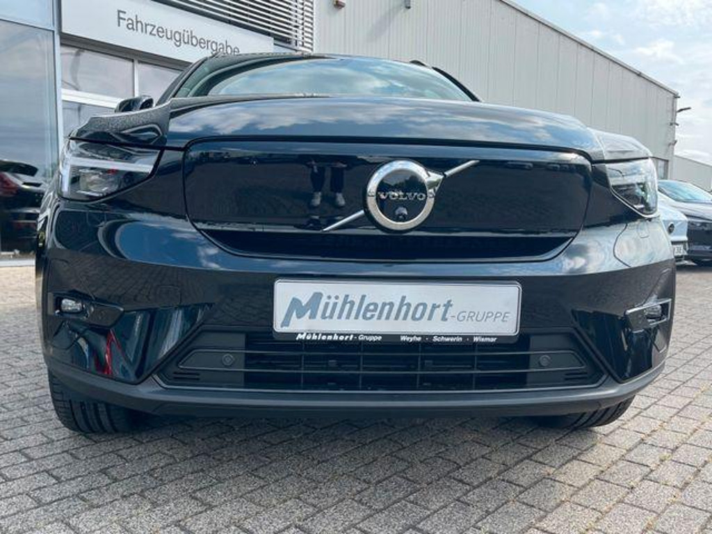 Volvo EX40