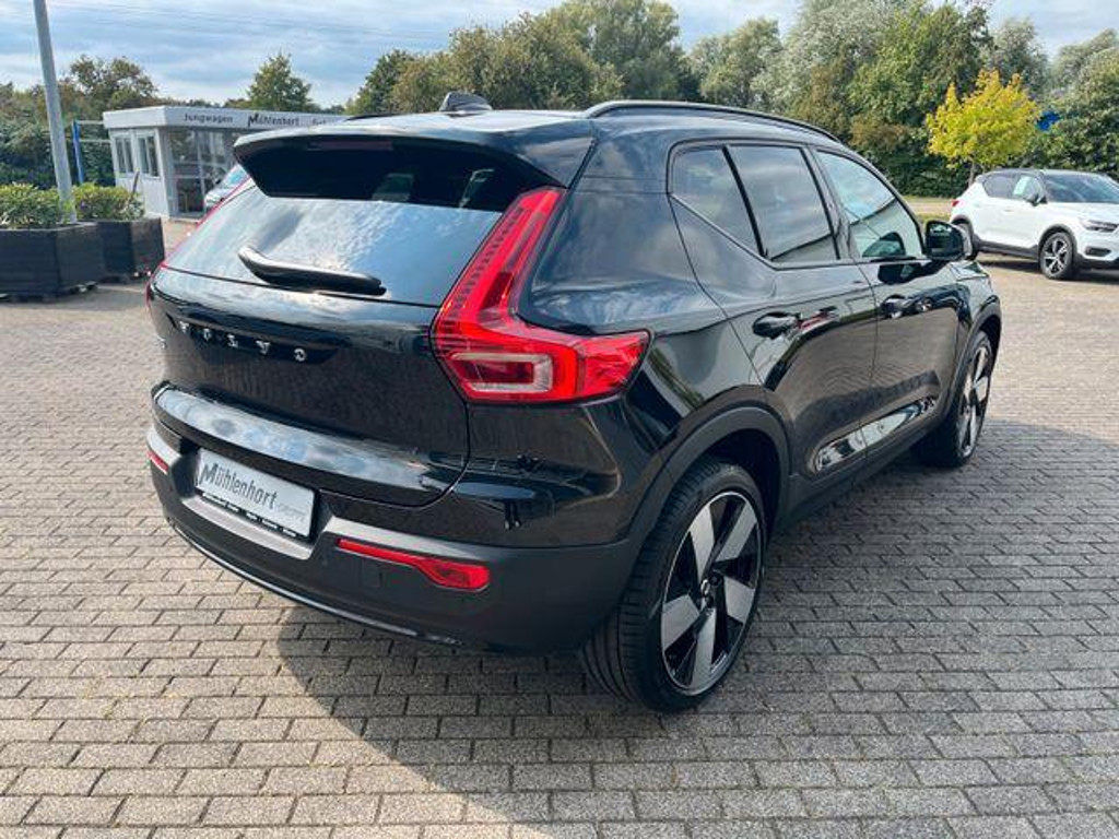 Volvo EX40