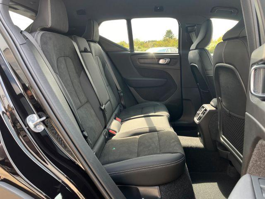 Volvo EX40