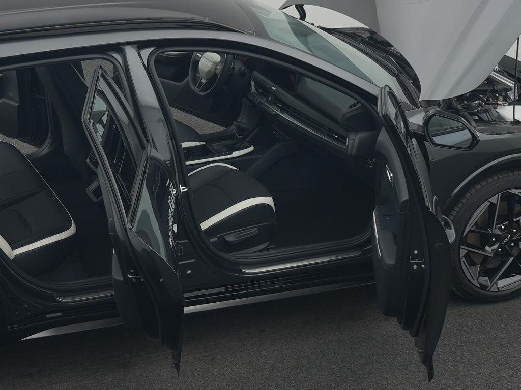Kia K4