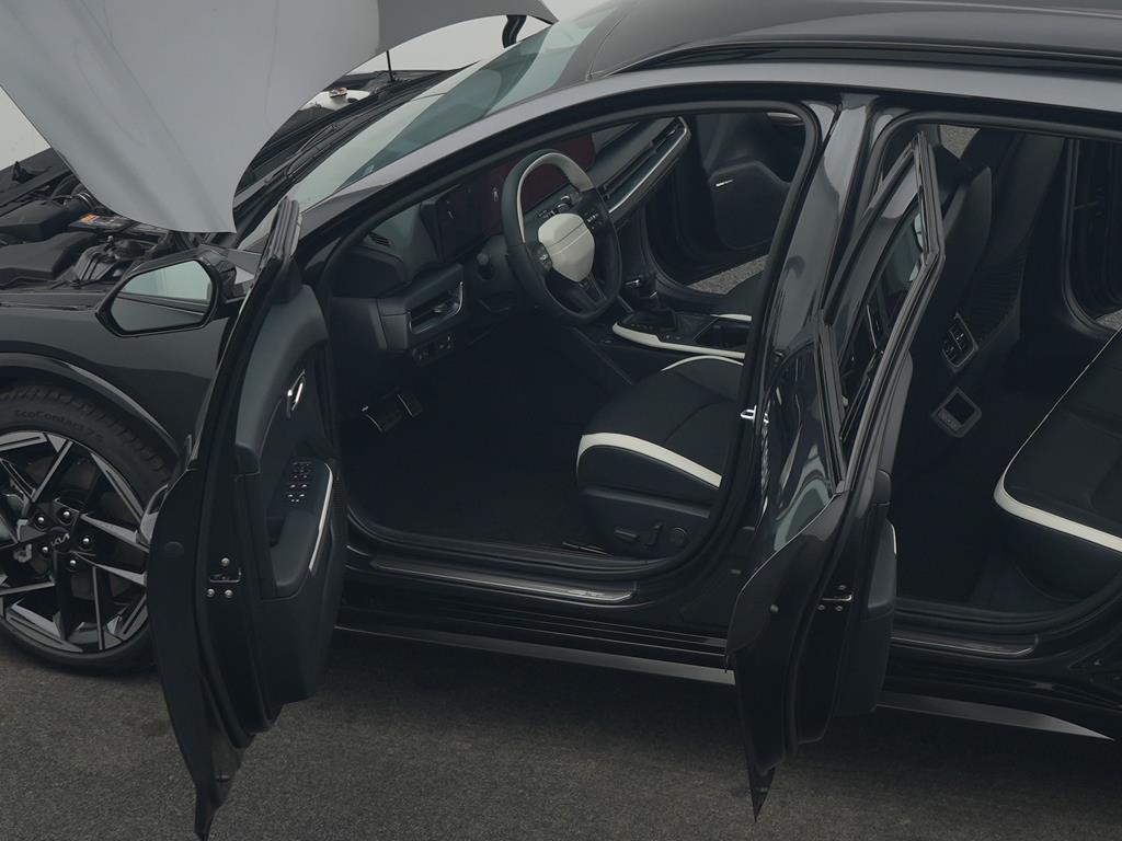 Kia K4