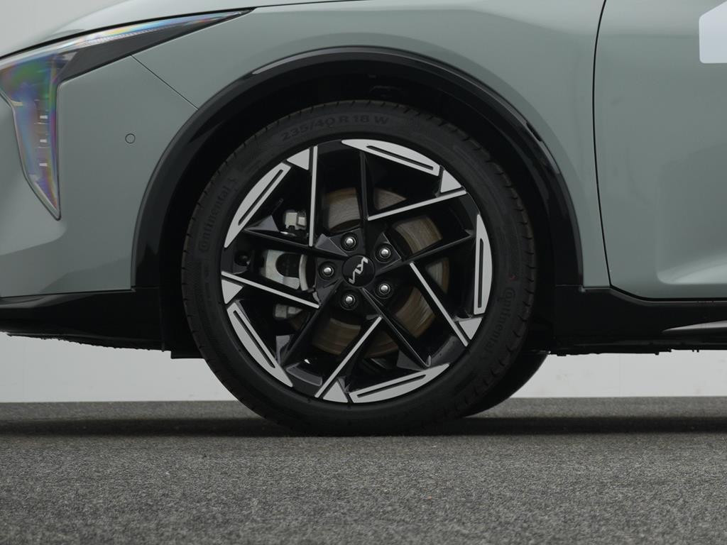 Kia K4