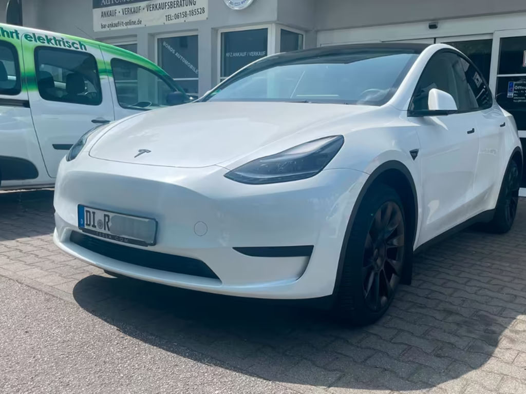 Tesla Model Y RWD