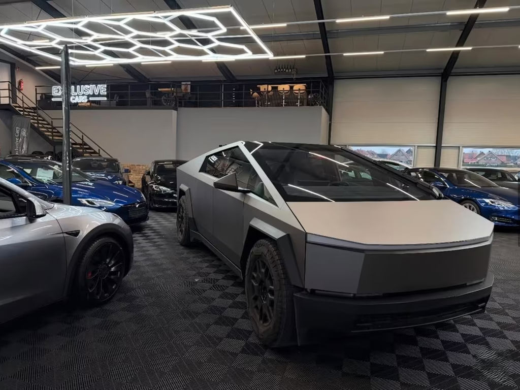 Tesla Model S