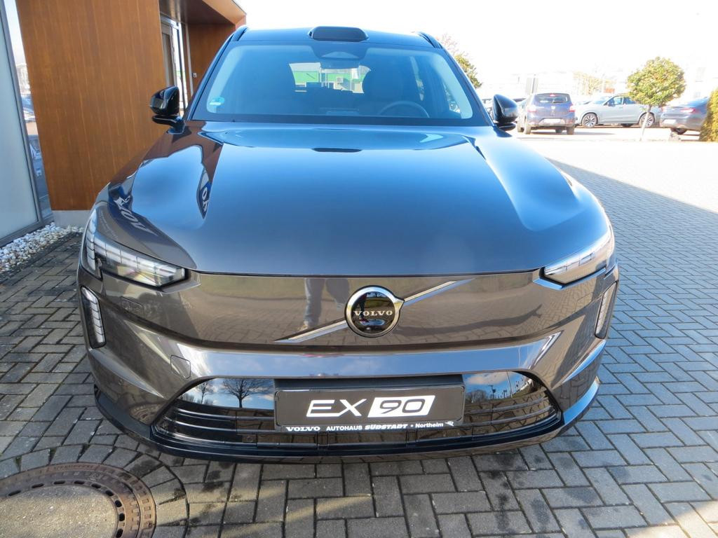Volvo EX90