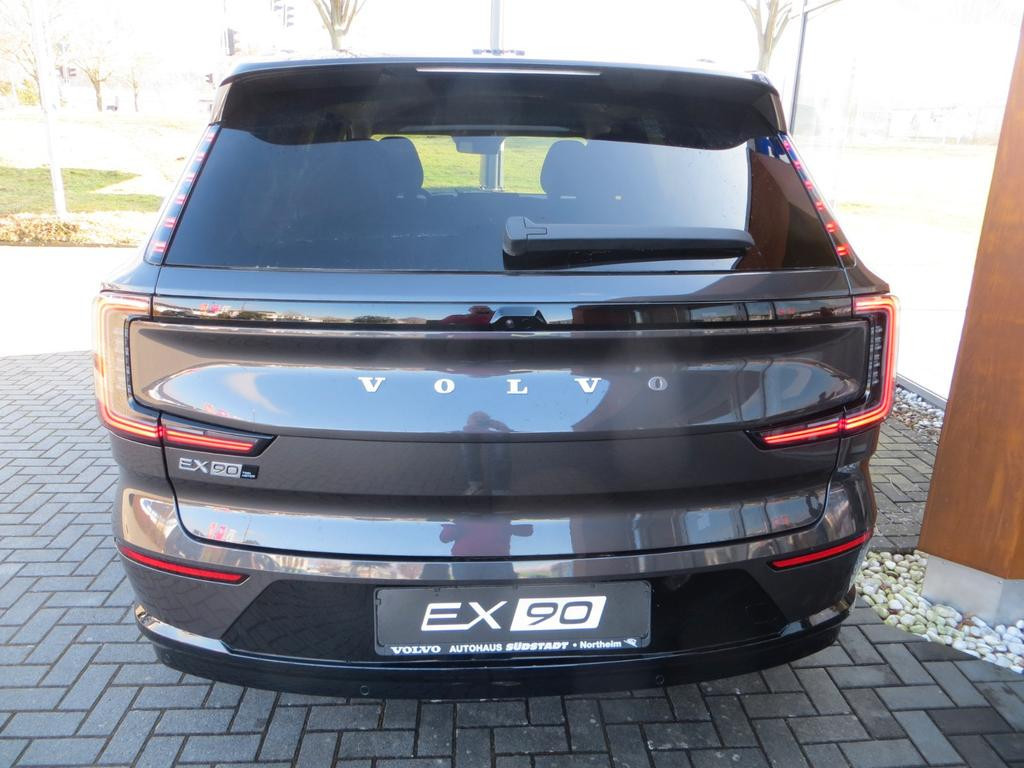 Volvo EX90