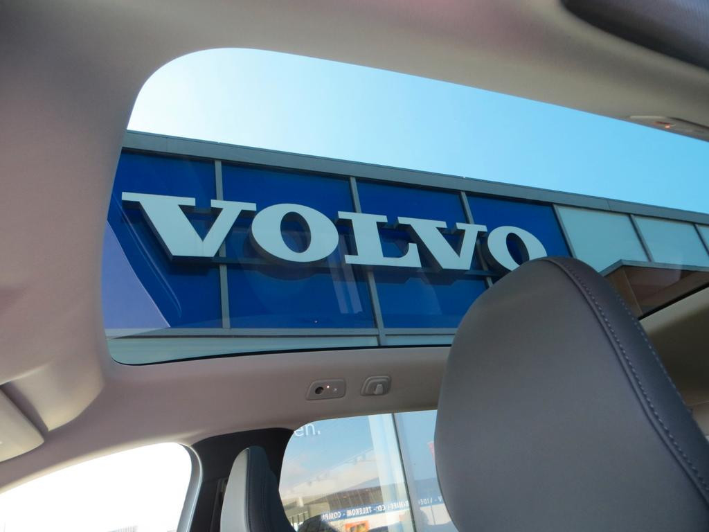 Volvo EX90