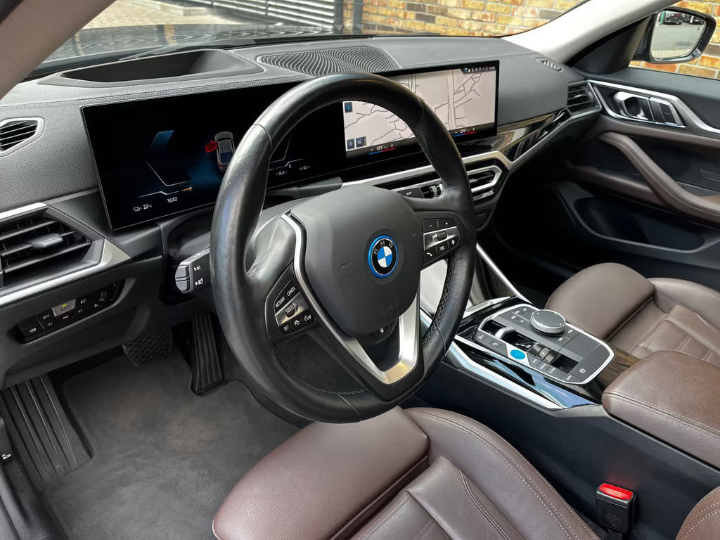 BMW i4
