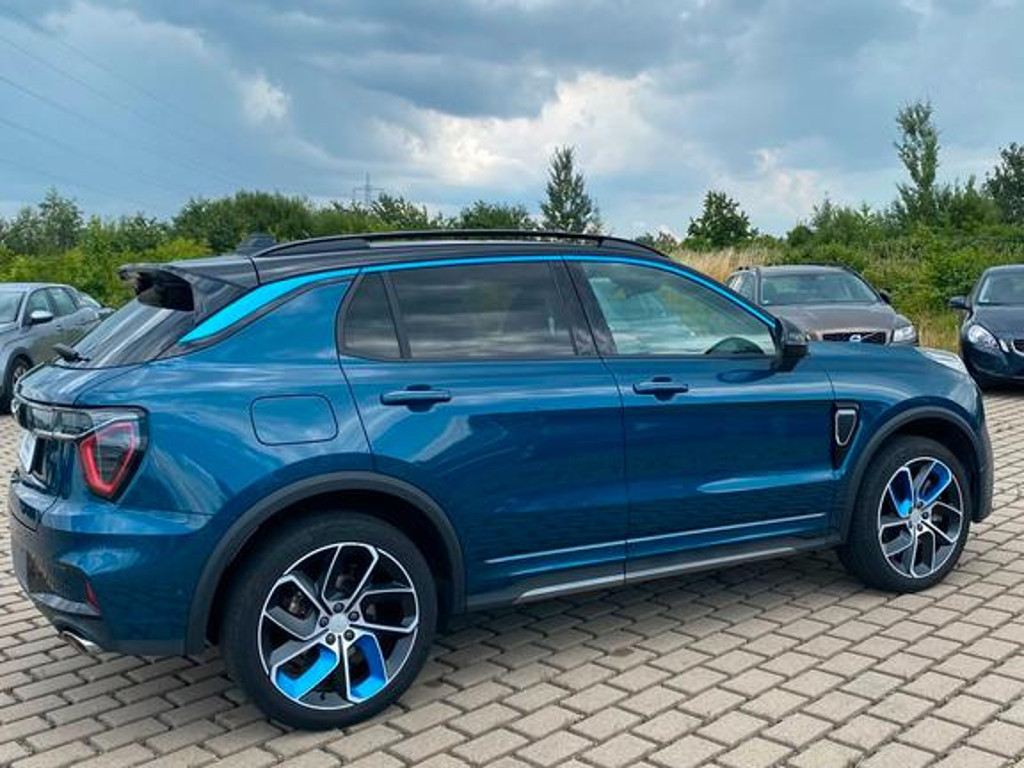 Lynk&Co 01