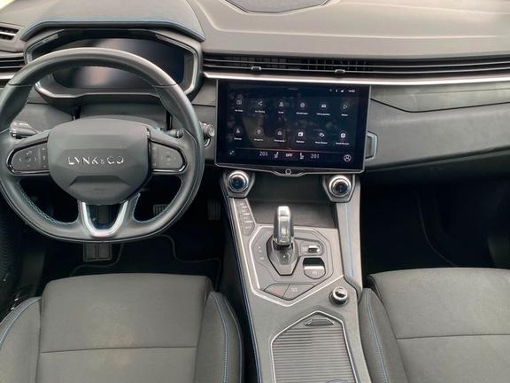 Lynk&Co 01