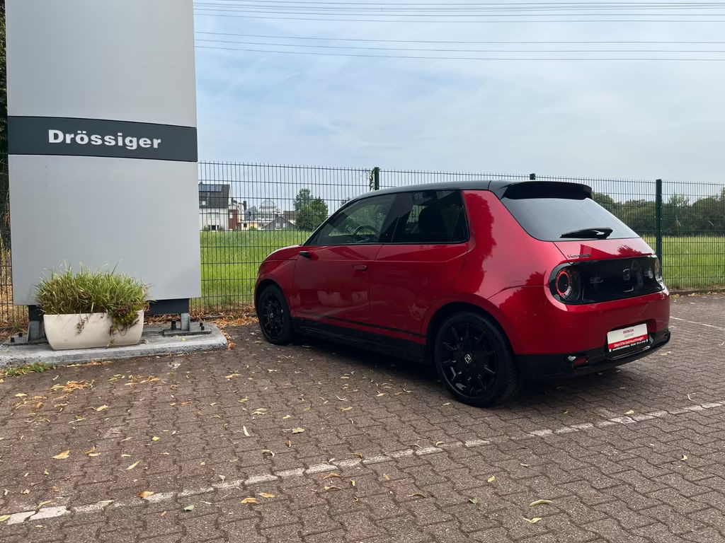 Honda e
