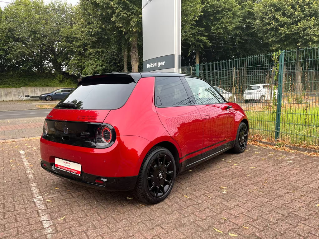 Honda e