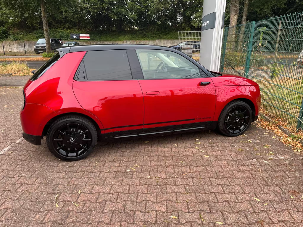 Honda e